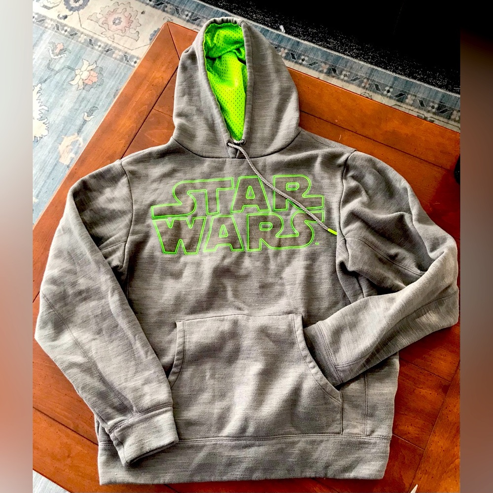 Star Wars Gray Hoodie with‎ Green Accents Men’s Medium